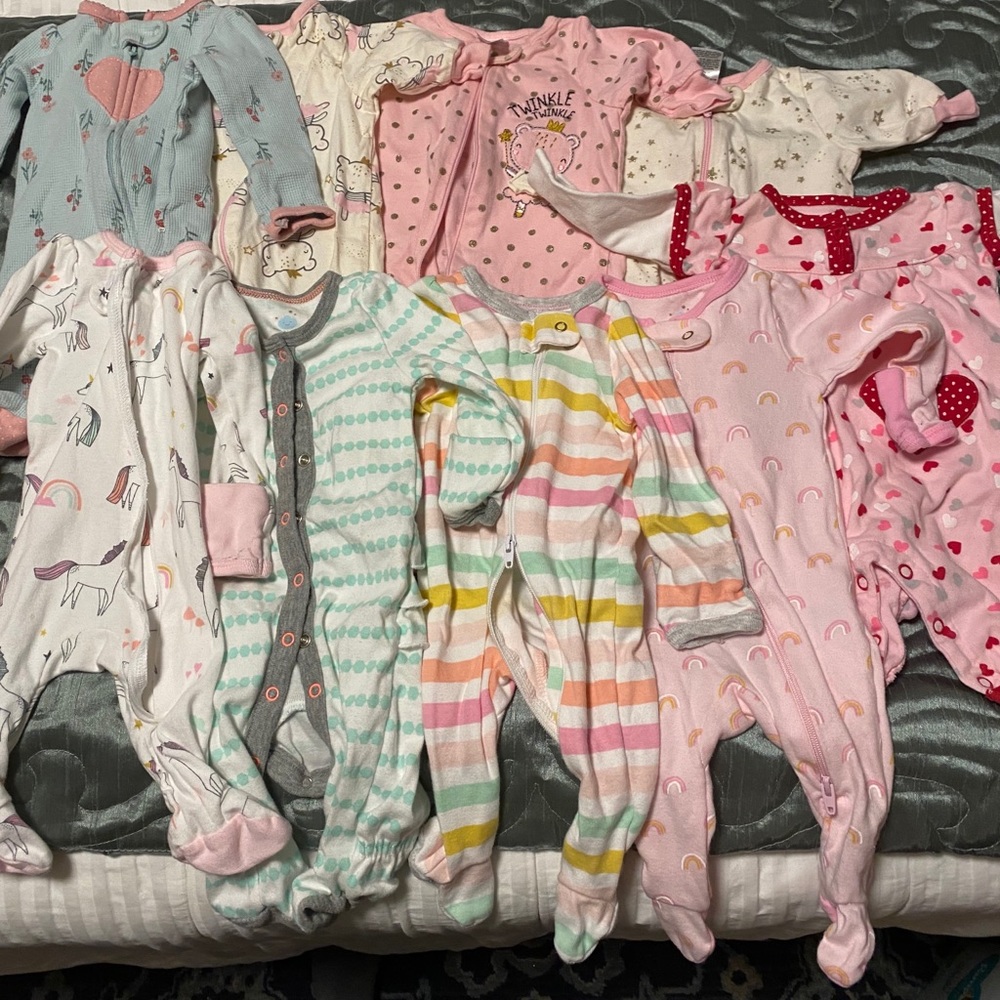 9 pajamas newborn bundle Lot